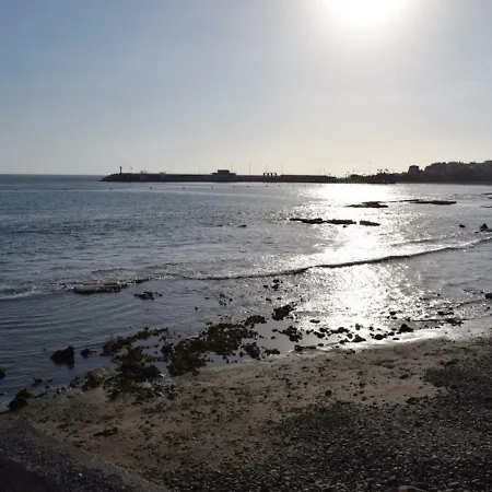 New Refurbished Seafront 4 Bedroom Apt With Private Car Parking Space شقة *